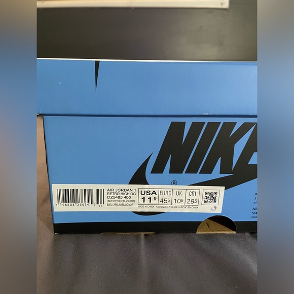 AIR JORDAN HIGH RETRO OG UNC TOE - Picture 2 of 3